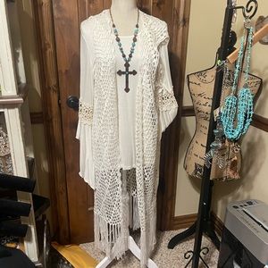 Gorgeous off white crochet vest sz 1x